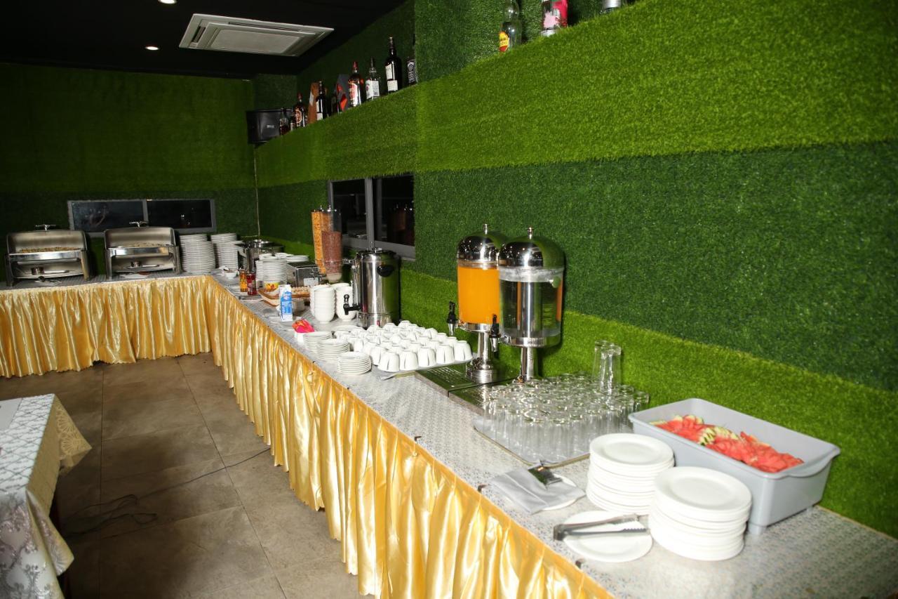 H Plus Hotel Yangon Exterior foto