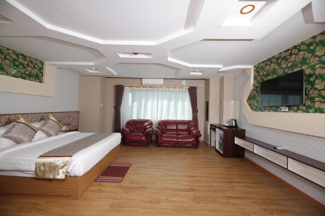 H Plus Hotel Yangon Exterior foto